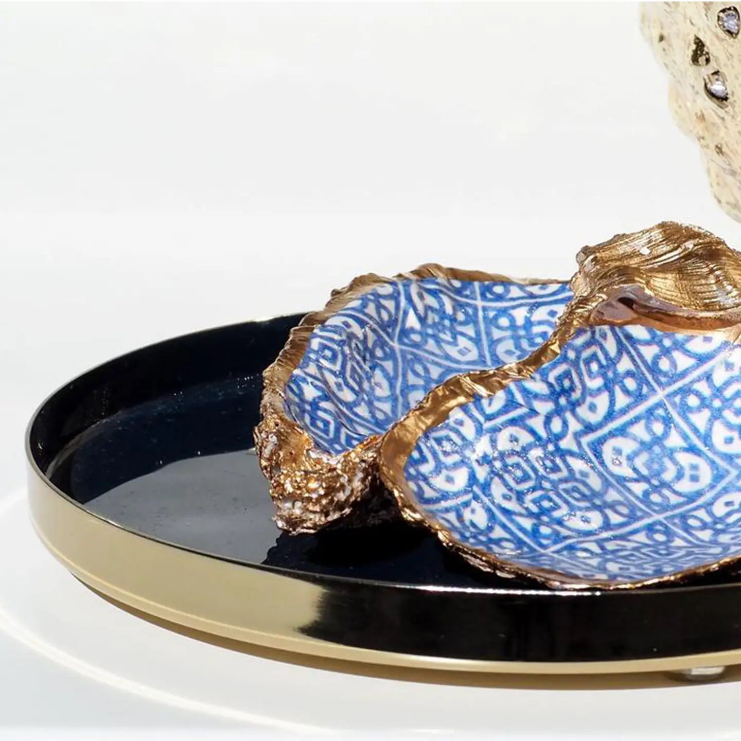 The Amalfi Collection Oyster Shell Plate