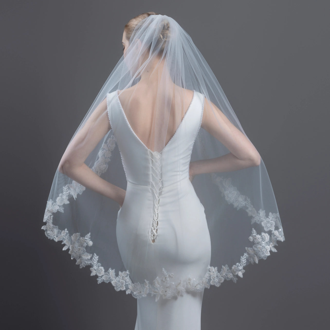 Floral Vine Embroidered Lace Bridal Veil 42" X 60" - Ivory