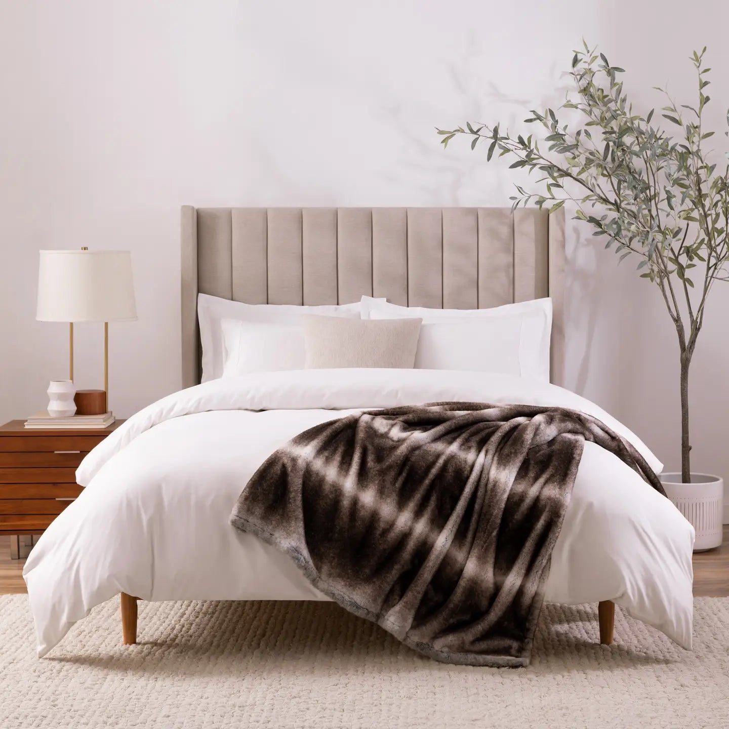 Bronze Moon Faux Fur Throw Blanket, Gift Box Inc