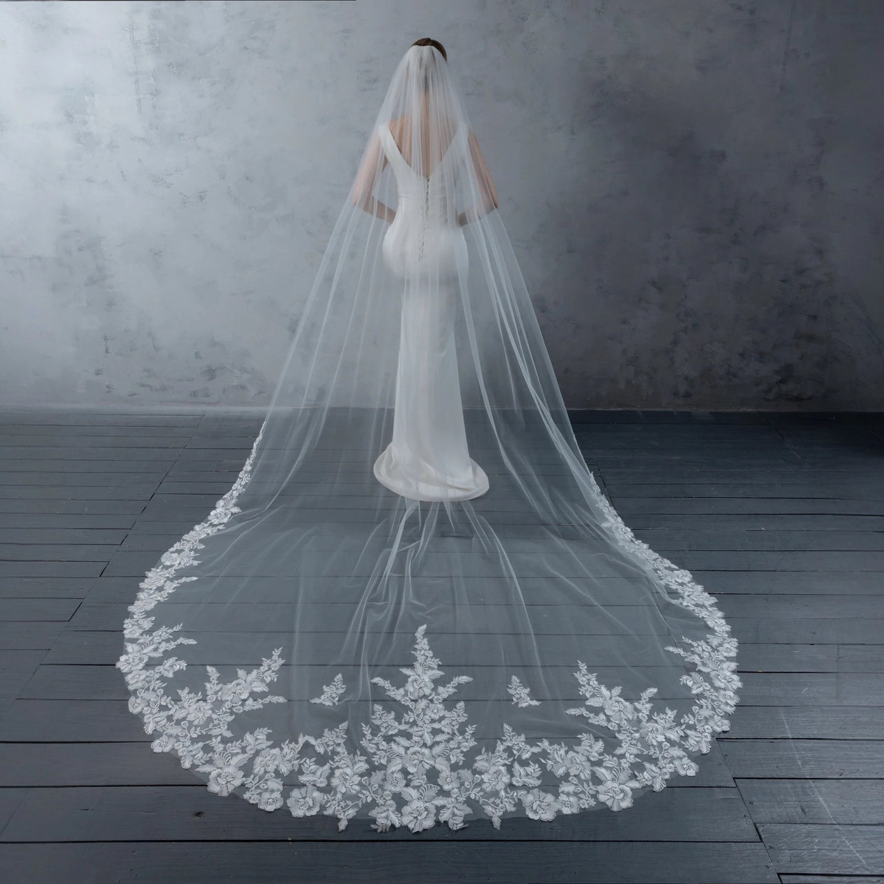 Floral Embroidered Lace Bridal Veil Rhinestones 120" X 90" - Ivory