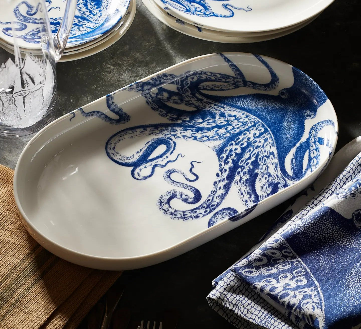 Lucy the Octopus Large Coupe Oval Platter