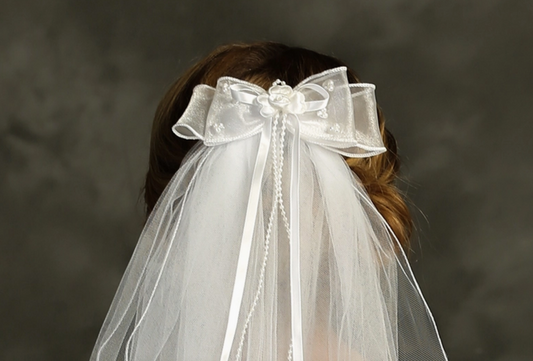 Layered Comb Veil Adorned with Bow and Pearls - Ivory