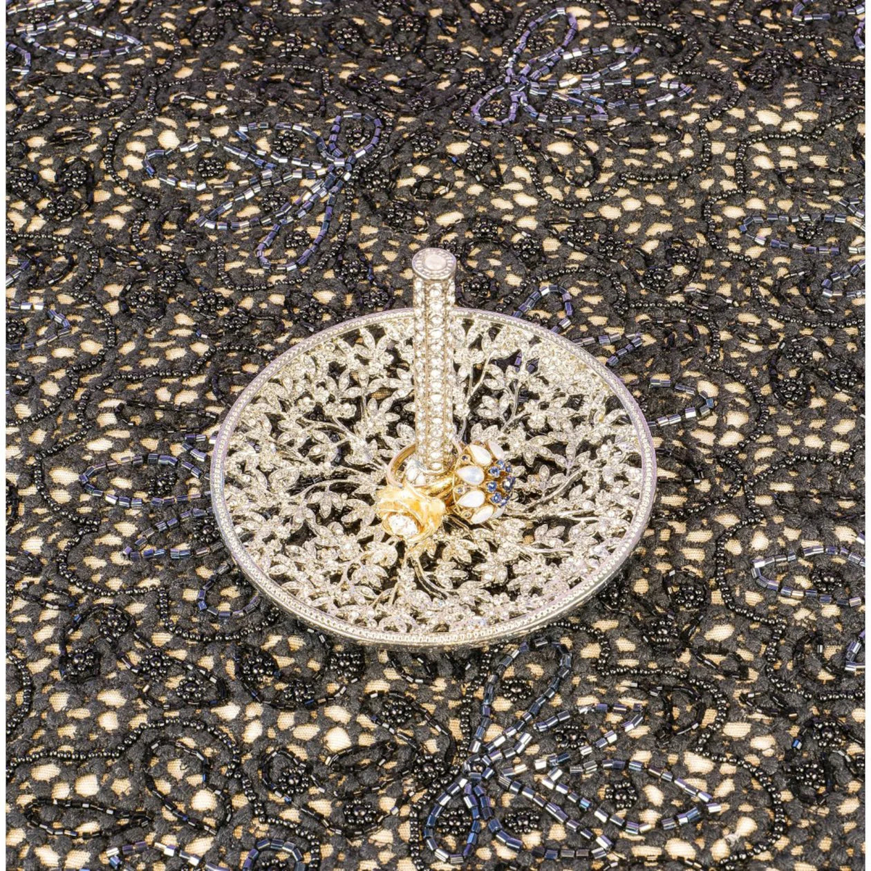 Isadora Ring Holder (Silver)