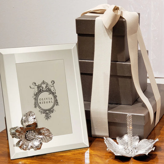 Botanica Ring Holder - Silver