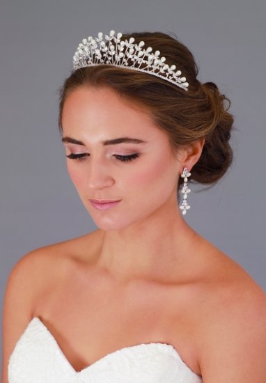 Regal Cubic Zirconia and Pearl Tiara - NY Gift Boutique