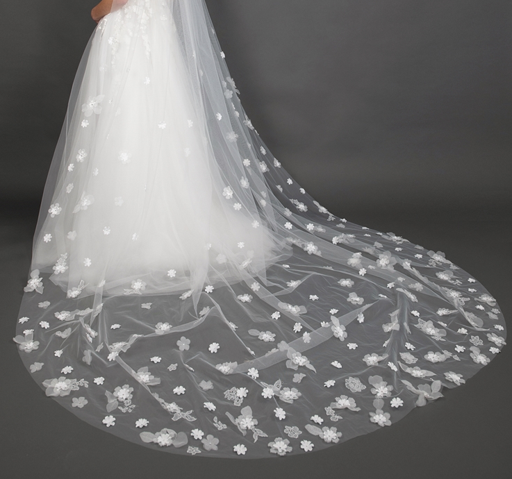 Scattered Flowers & Crystals 108" x 90" Ivory Cathedral Veil