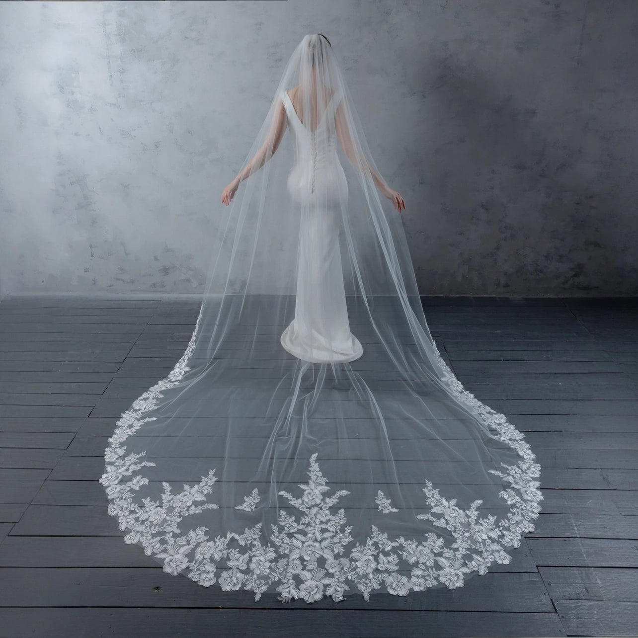 Floral Embroidered Lace Bridal Veil Rhinestones 120" X 90" - Ivory