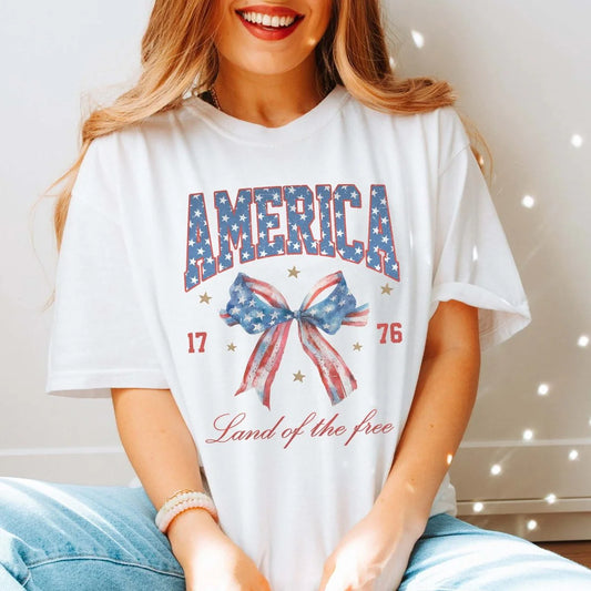 America Land of the Free Graphic T-Shirt