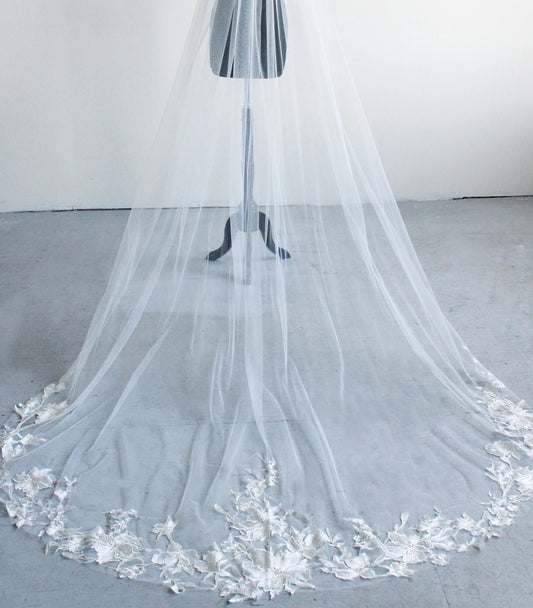 Dahlia Ivory Cathedral Veil