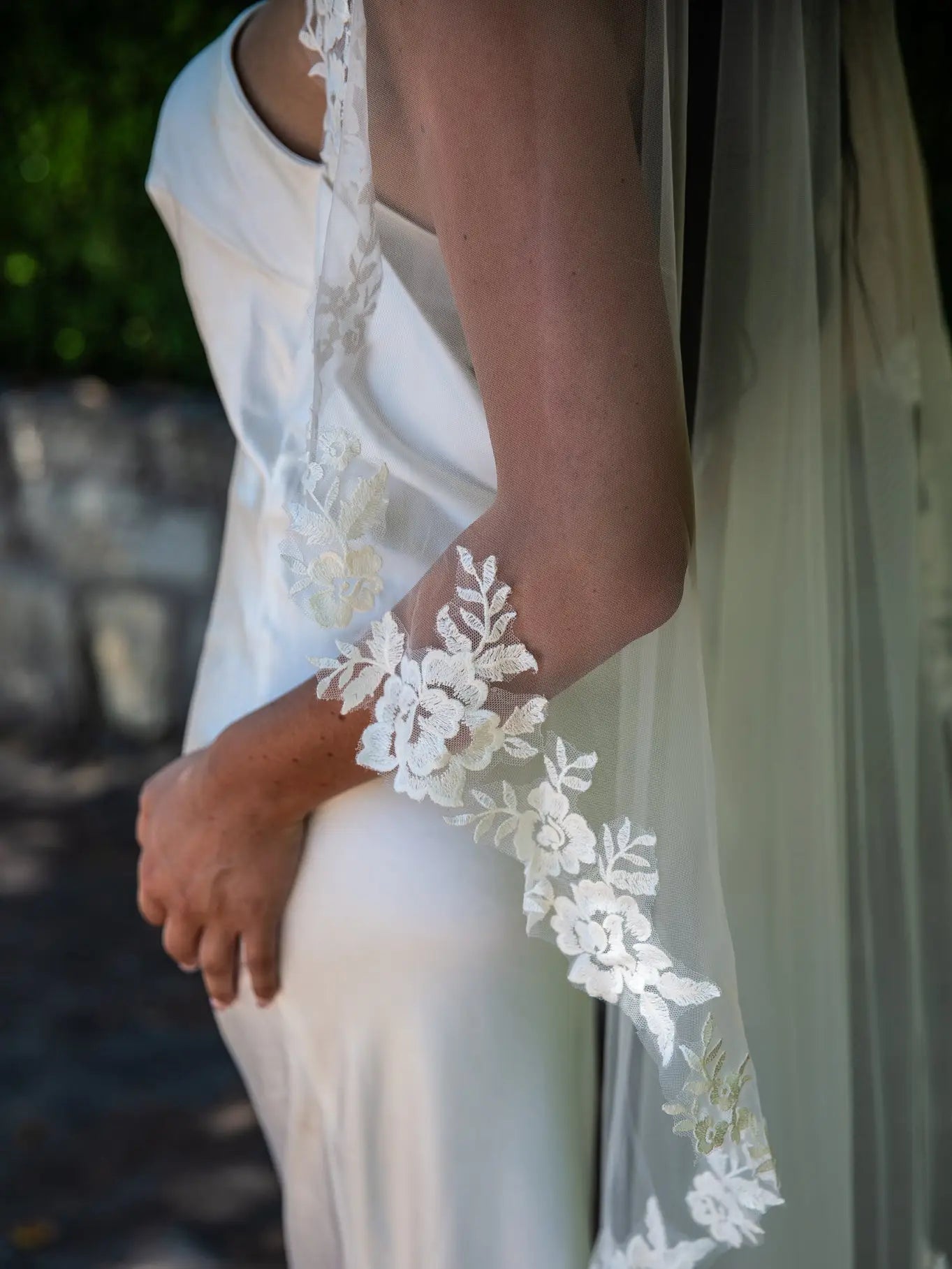 Floral Elegance Waltz Length Embroidered Veil