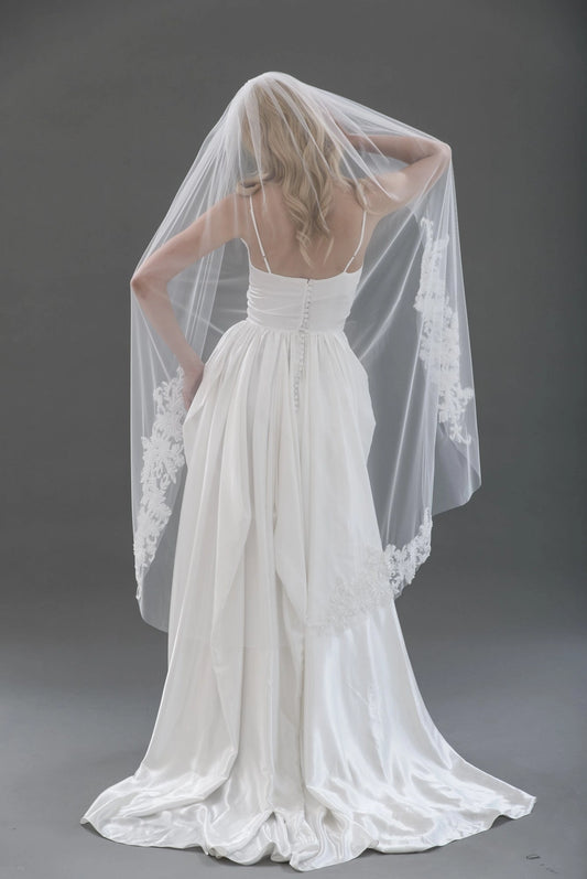 English Netting Waltz Length Veil