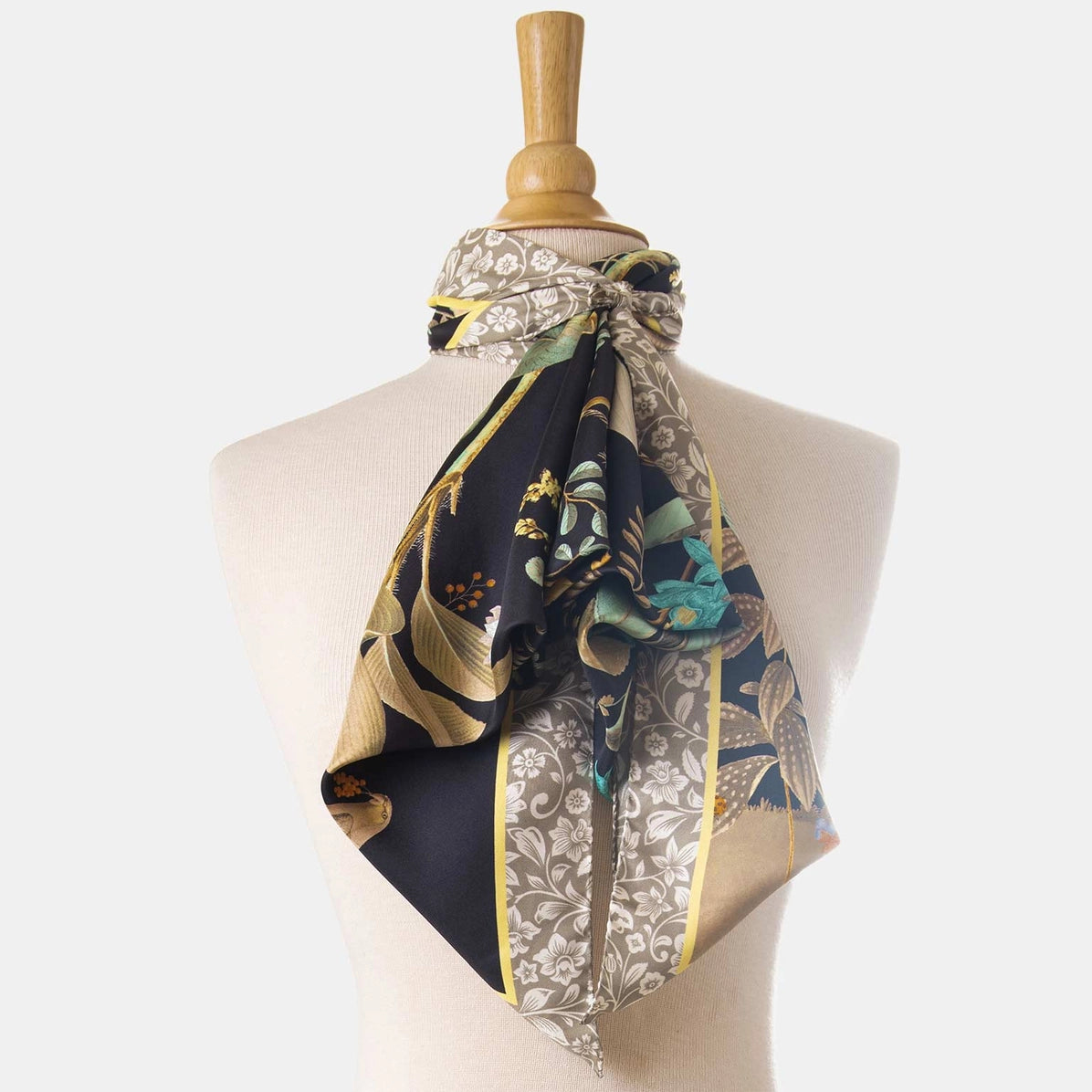 Fantasia - Hand Rolled Silk Foulard - Black