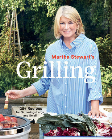 Book cover of 'Martha Stewart's Grilling' with a woman holding vegetables and a grill.