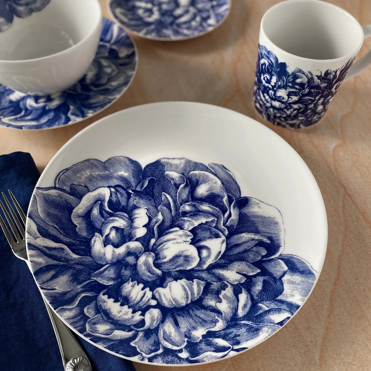 Peony Coupe Dinner Plates