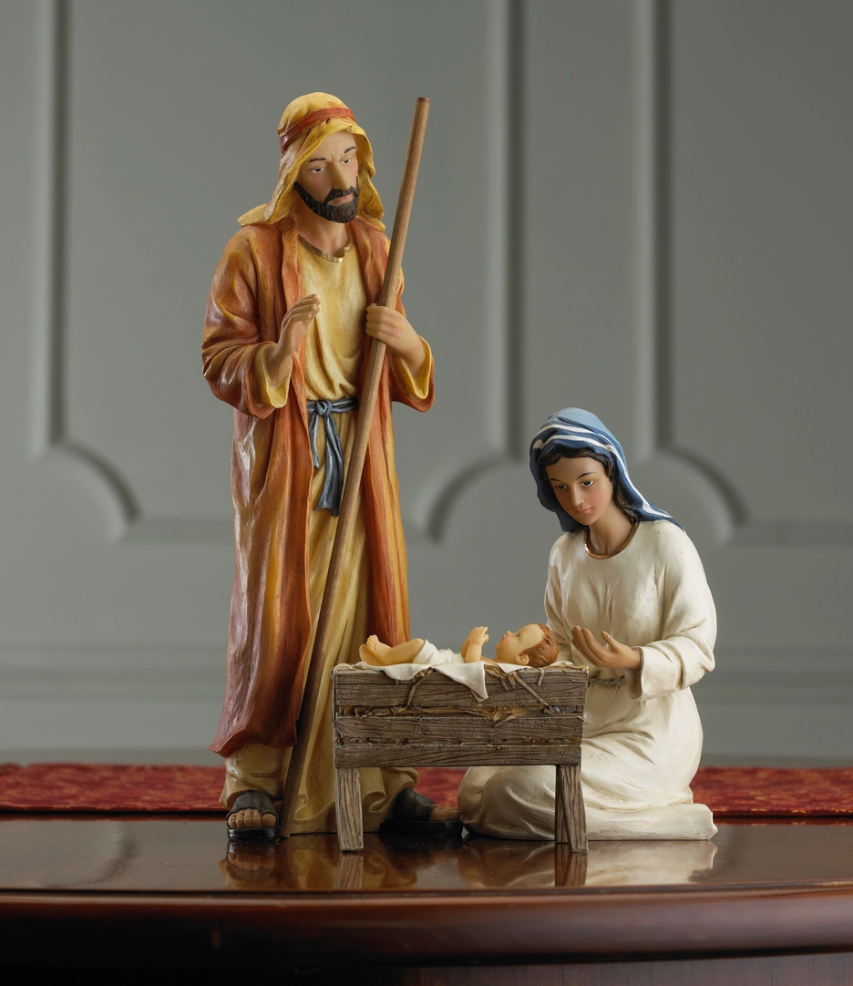 Three Kings Real Life Nativity 16-Piece Set with Lighted Stable – 14"