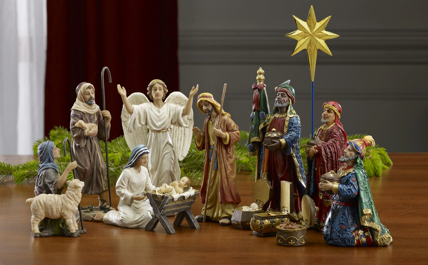 Three Kings Real Life 16-Piece Nativity Set with Lighted Stable & Gifts of the Magi