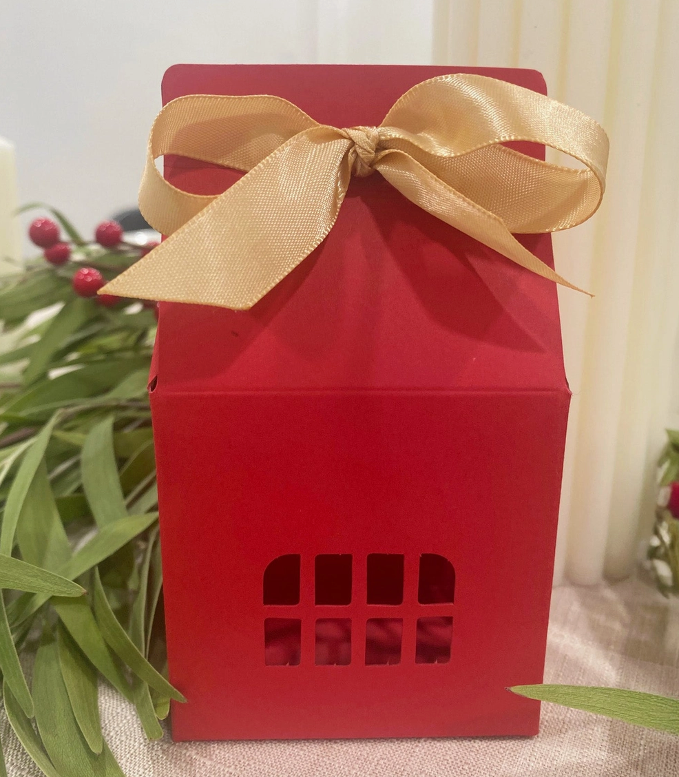 Red Christmas House Gift Boxes with Gold Ribbons – Set of 24