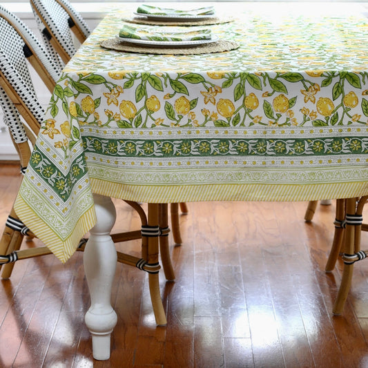 Dining table with a Lemon tablecloth 