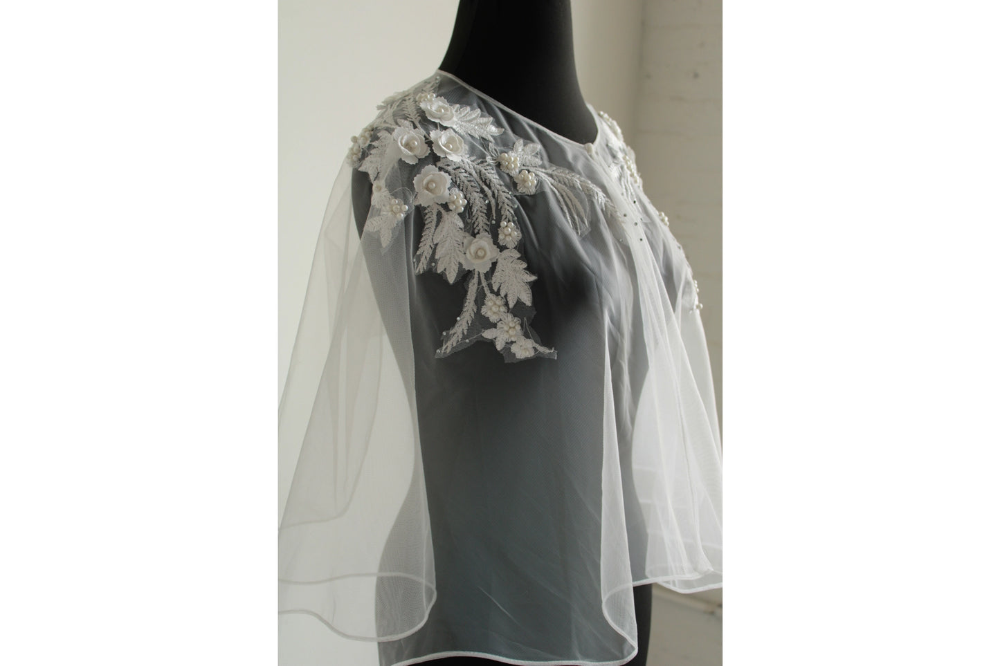 3D Pearl Floral Bridal Cape