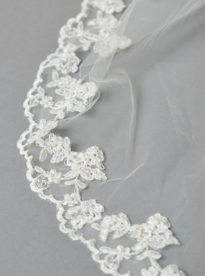 Single Layer Scalloped Lace Edge Cathedral Mantilla Veil